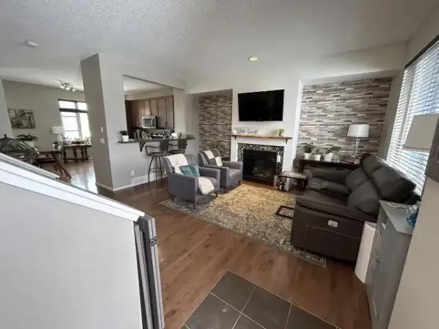 2 Bedroom Townhouse Calgary AB 104183306