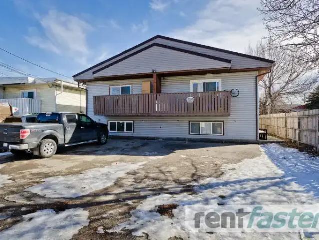 2 Bedroom Townhouse Calgary AB 104322381
