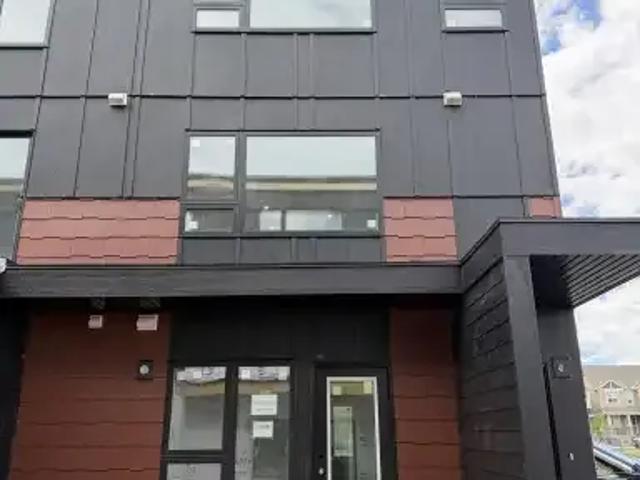 2 Bedroom Townhouse Calgary AB 104401388