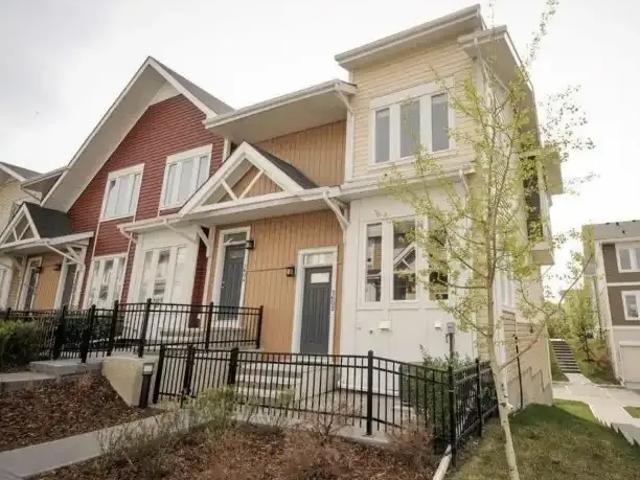 2 Bedroom Townhouse Calgary AB 104470636