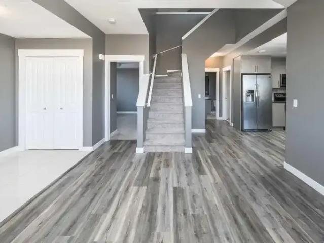 2 Bedroom Townhouse Calgary AB 104470802