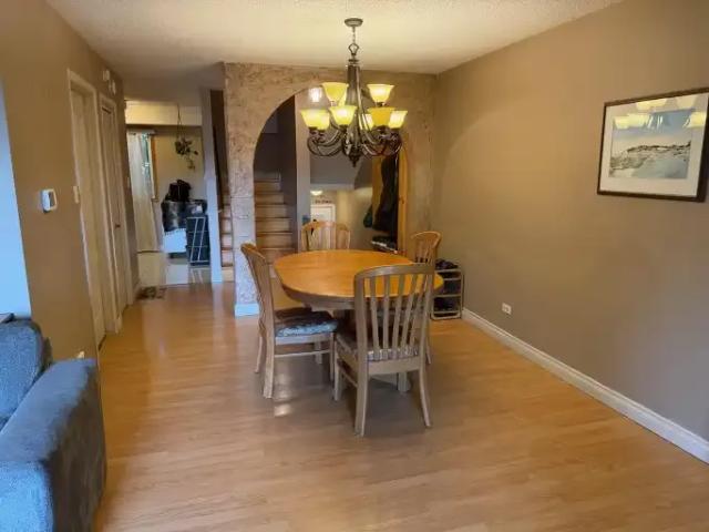 2 Bedroom Townhouse Calgary AB 104535617