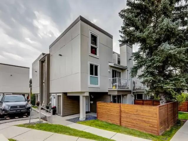 2 Bedroom Townhouse Calgary AB 104638335
