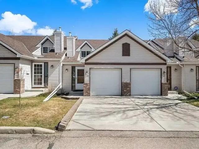 2 Bedroom Townhouse Calgary AB 101827647