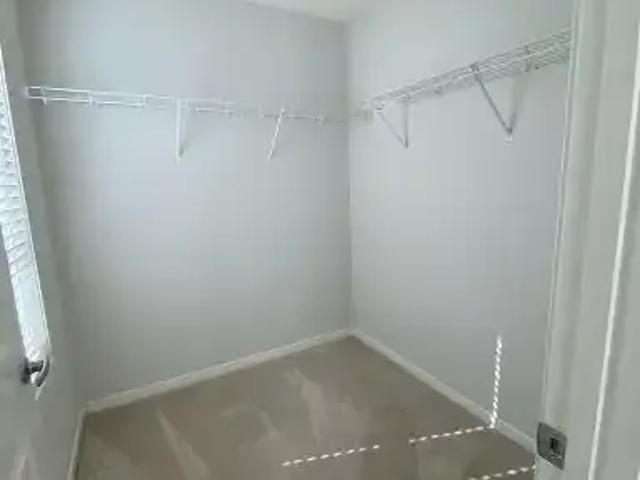 2 Bedroom Townhouse Calgary AB 102468262