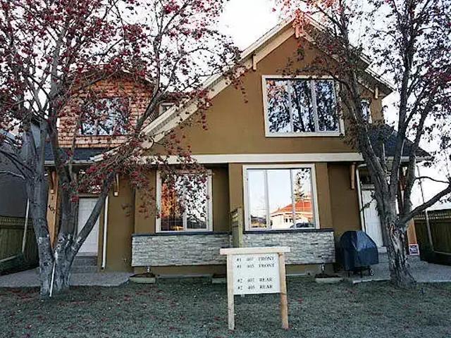 2 Bedroom Townhouse Calgary AB 102811660