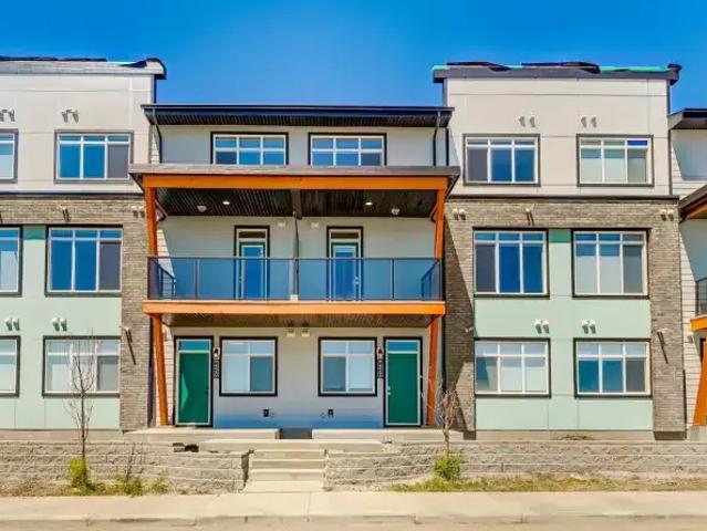 2 Bedroom Townhouse Calgary AB 103011819