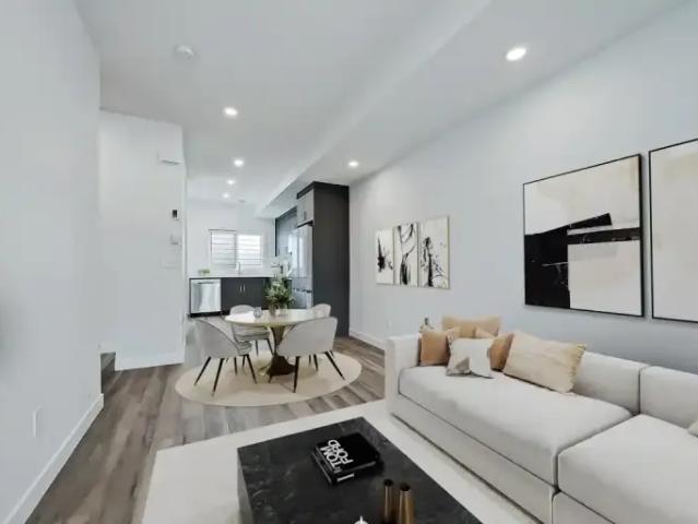 2 Bedroom Townhouse Calgary AB 103215605