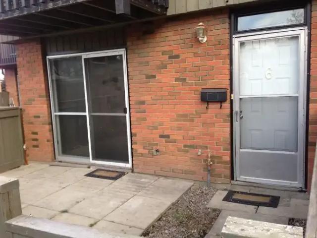 2 Bedroom Townhouse Calgary AB 103338267