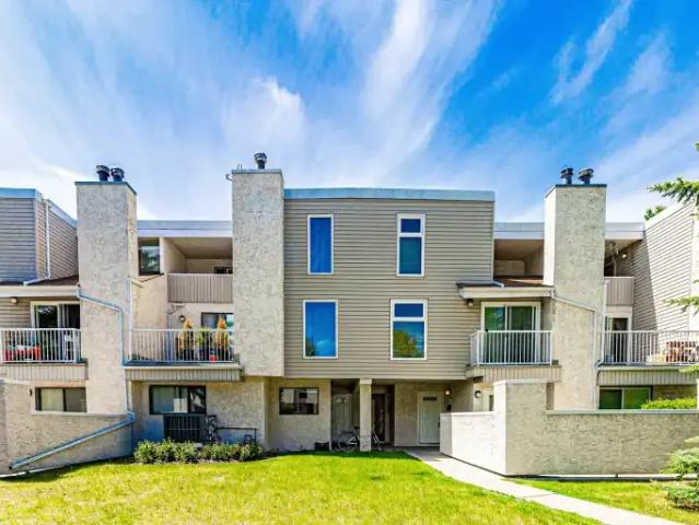 2 Bedroom Townhouse Calgary AB 103739927