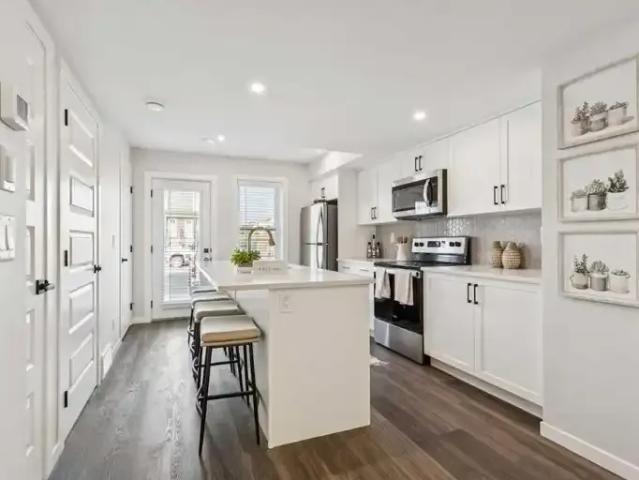 2 Bedroom Townhouse Calgary AB 103840229