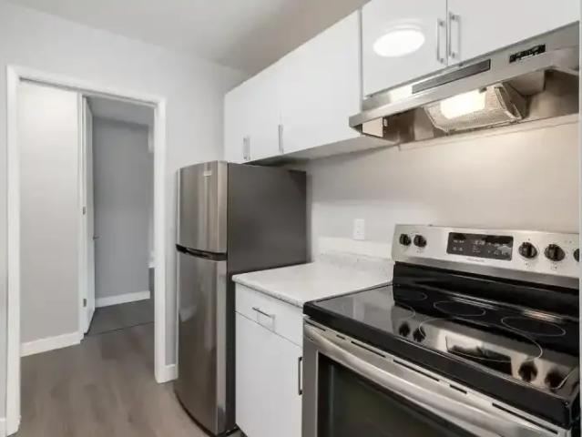 2 Bedroom Townhouse Calgary AB 103879003