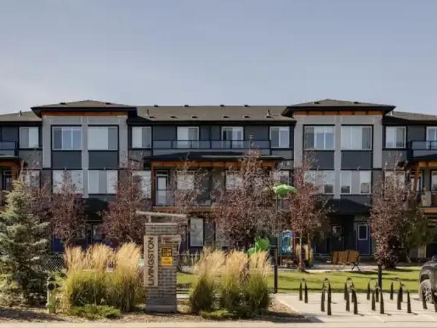 2 Bedroom Townhouse Calgary AB 103879152