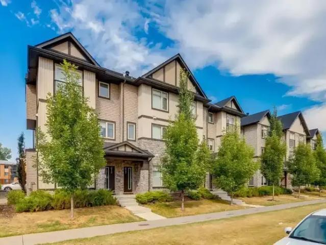 2 Bedroom Townhouse Calgary AB LS102770622