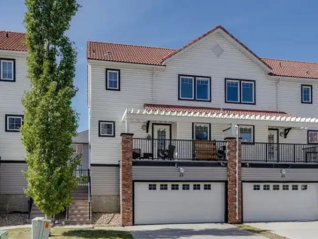 2 Bedroom Townhouse Calgary AB LS102794850
