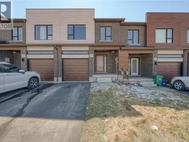 2 Bedroom Townhouse Cambridge ON 102715433