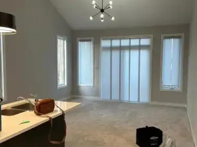 2 Bedroom Townhouse Cambridge ON 102847365