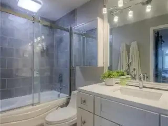 2 Bedroom Townhouse Cambridge ON 102883583