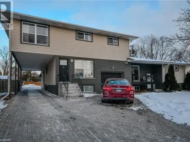2 Bedroom Townhouse Cambridge ON 103798536