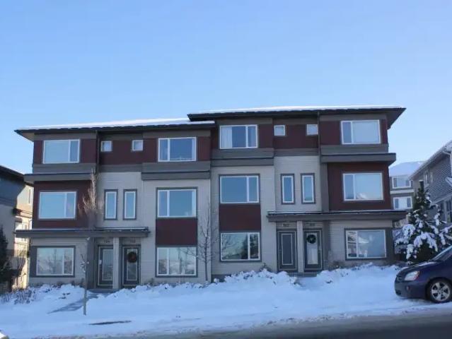 2 Bedroom Townhouse Cochrane AB 104257274