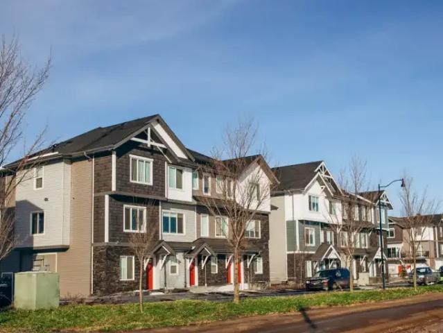 2 Bedroom Townhouse Edmonton AB LS97703515
