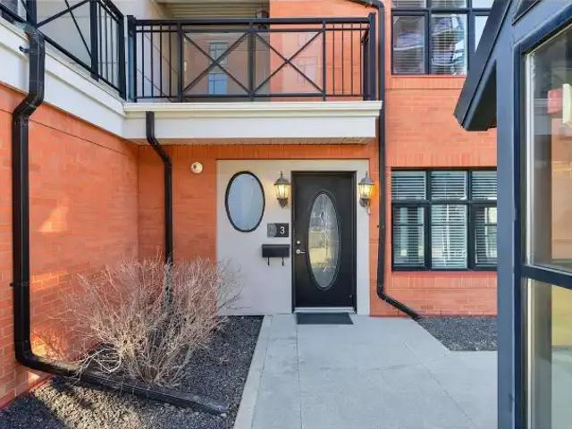 2 Bedroom Townhouse Edmonton AB 100974847