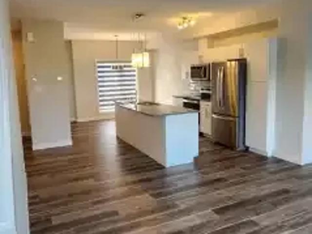 2 Bedroom Townhouse Edmonton AB 102468303