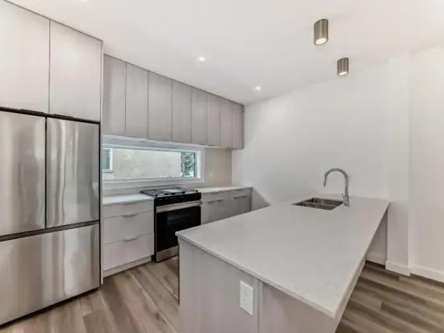 2 Bedroom Townhouse Edmonton AB 102846337