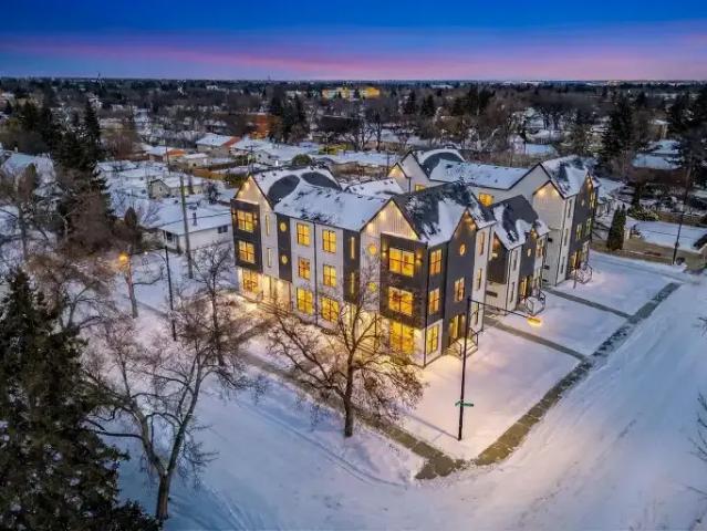 2 Bedroom Townhouse Edmonton AB 102846338