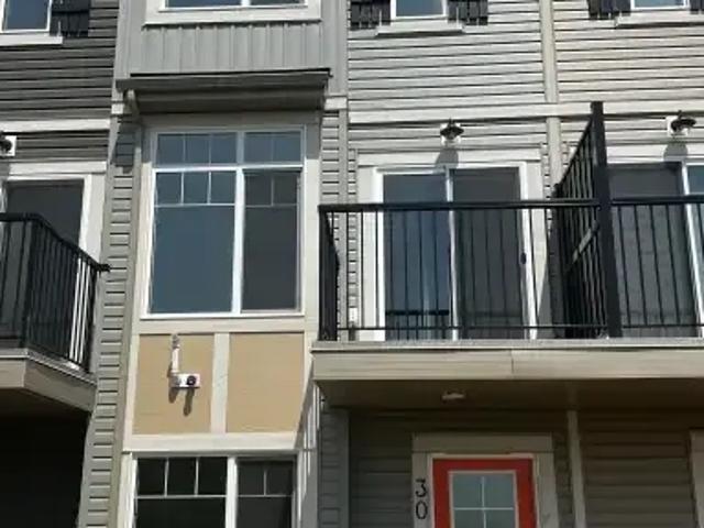 2 Bedroom Townhouse Edmonton AB 102846668