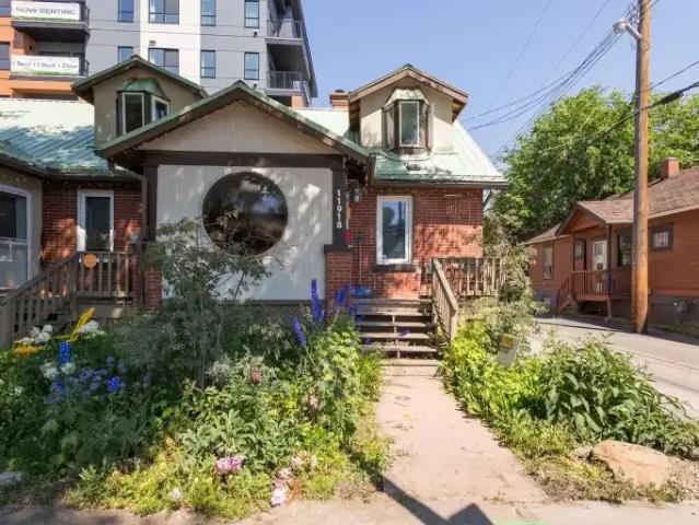 2 Bedroom Townhouse Edmonton AB 102915108