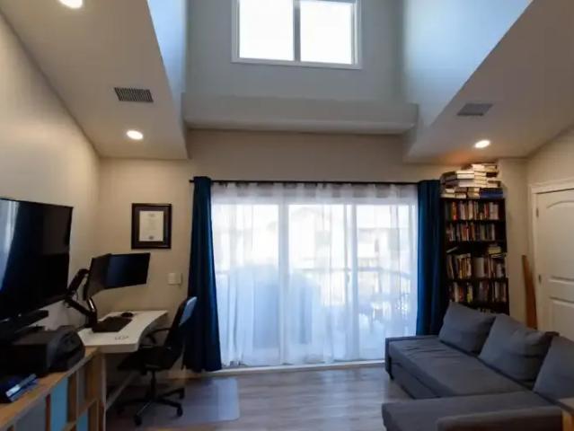 2 Bedroom Townhouse Edmonton AB 103594414