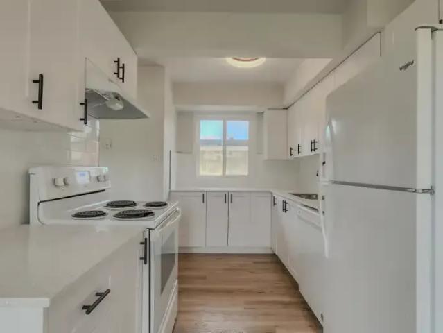 2 Bedroom Townhouse Edmonton AB 103739587