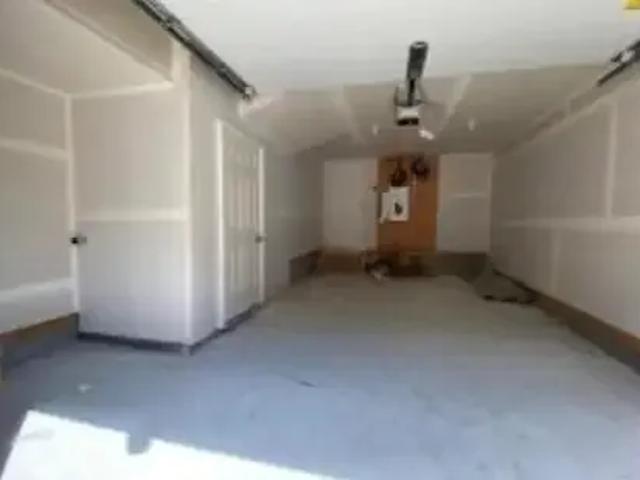 2 Bedroom Townhouse Edmonton AB 104180678