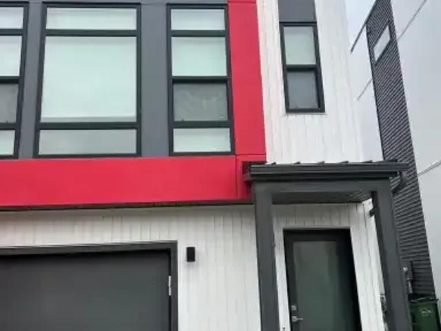 2 Bedroom Townhouse Edmonton AB 104181638