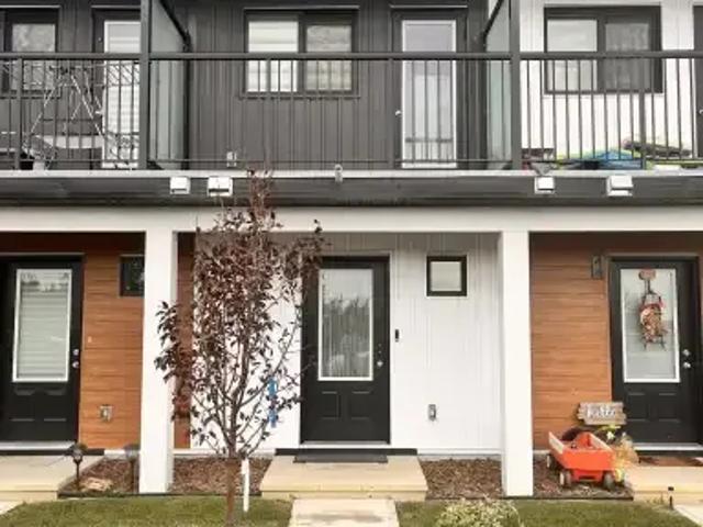 2 Bedroom Townhouse Edmonton AB 104182546