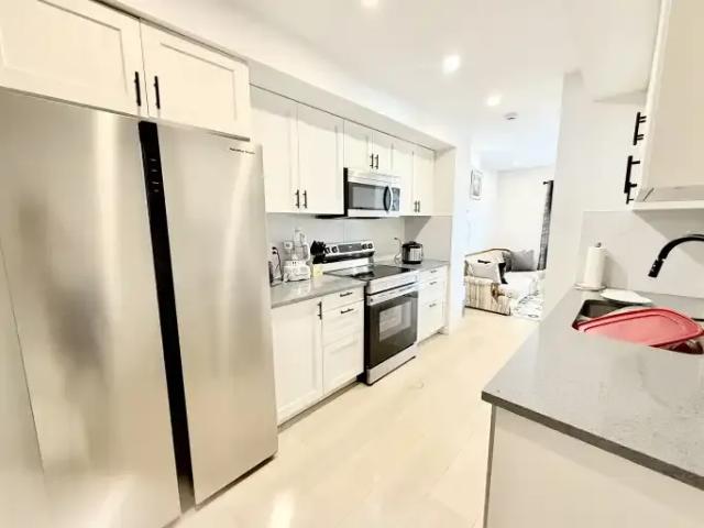 2 Bedroom Townhouse Edmonton AB 104182516