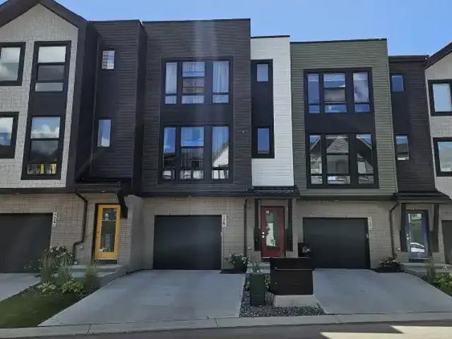 2 Bedroom Townhouse Edmonton AB 104563645