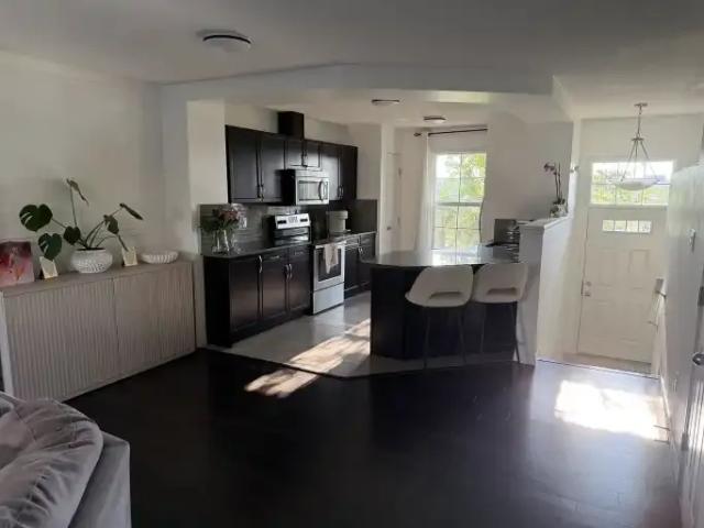 2 Bedroom Townhouse Edmonton AB 104876846