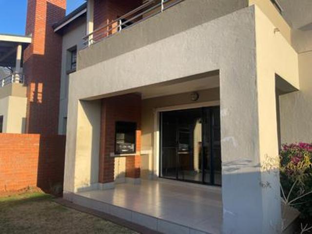 2 bedroom townhouse for rent in gold.