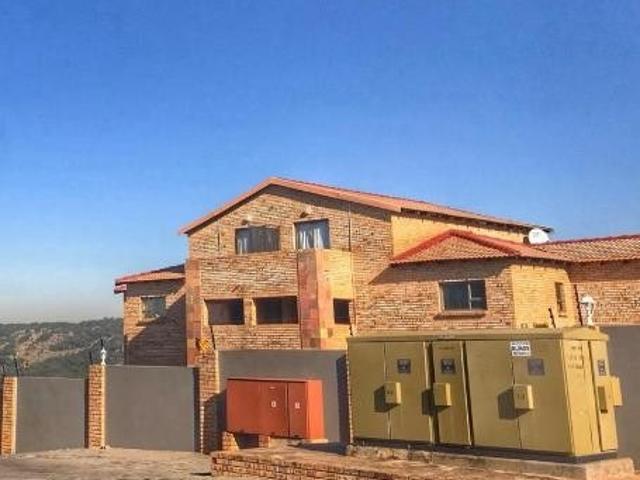 2 Bedroom Townhouse For Sale in Mulbarton