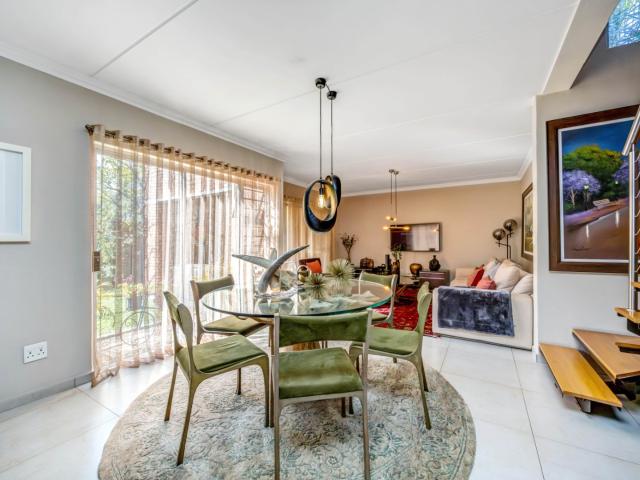 2 Bedroom Townhouse For Sale in Maroeladal