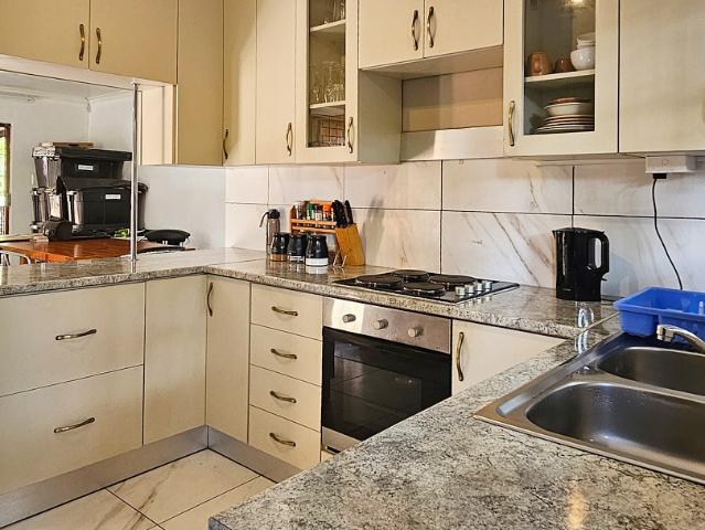 2 Bedroom Townhouse For Sale in Margate