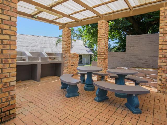 2 Bedroom Townhouse For Sale in Marina Beach