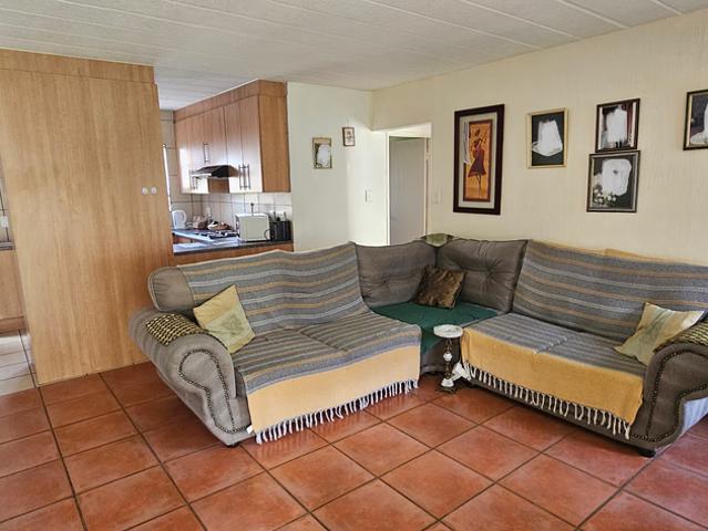2 Bedroom Townhouse For Sale in Meyersdal