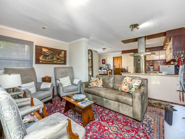 2 Bedroom Townhouse For Sale in Mill Hill