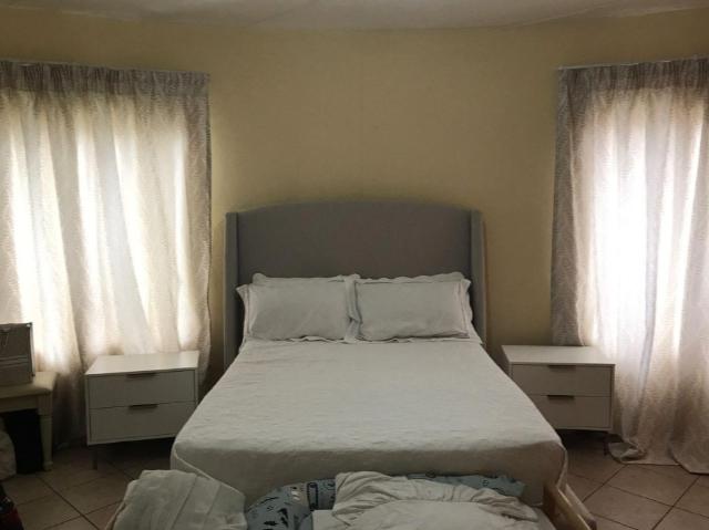 2 Bedroom Townhouse For Sale in Mondeor
