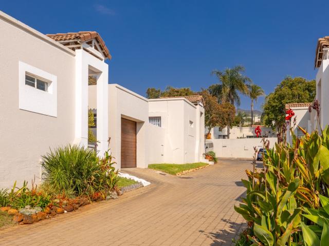 2 Bedroom Townhouse For Sale in Morningside