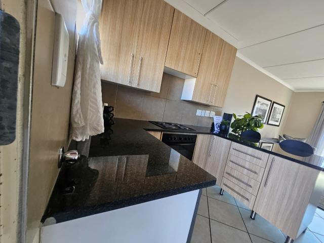 2 Bedroom Townhouse For Sale in Noordwyk