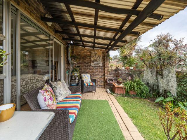 2 Bedroom Townhouse For Sale in Northwold